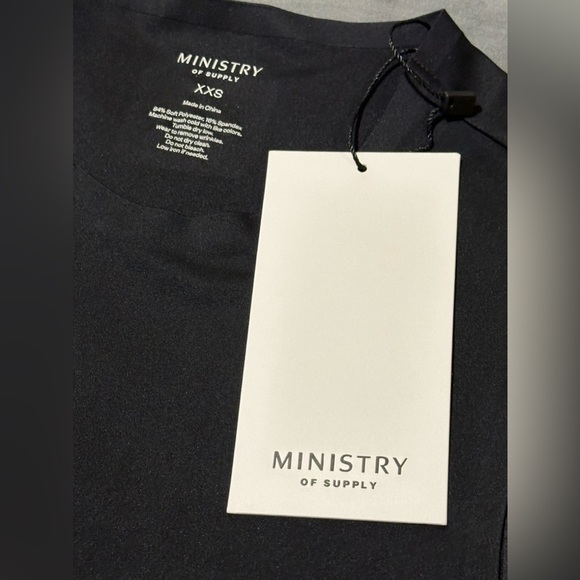 *NWT* Ministry of Supply Luxe Touch Tank Black - Picture 2 of 9